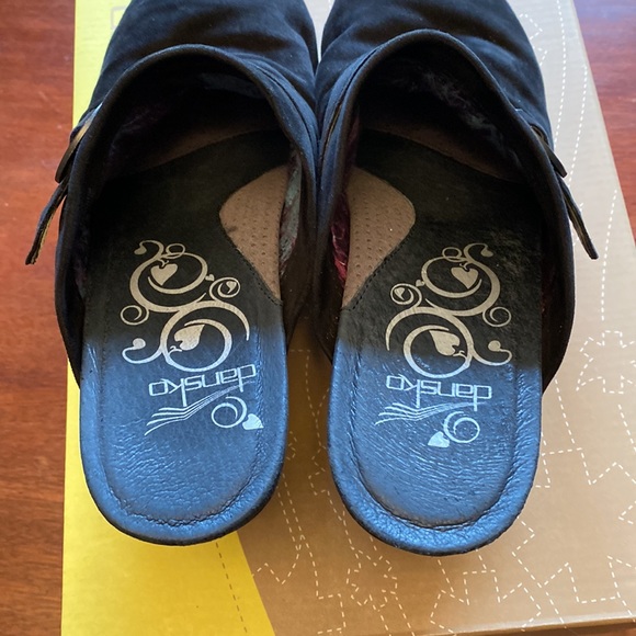 Dansko suede mules. Size 39 - Picture 8 of 11